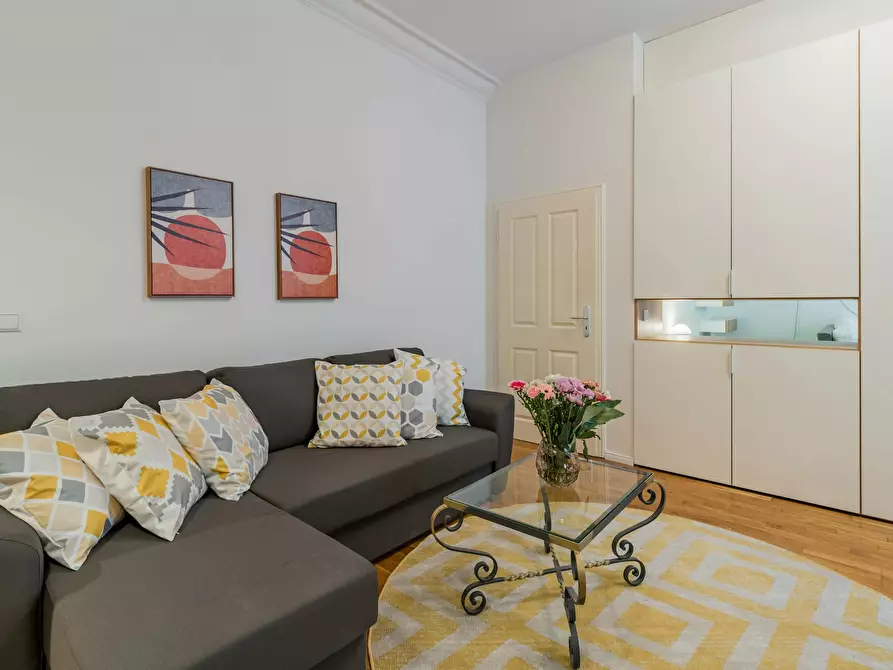 Immagine 5 di Appartamento in affitto  in Straßmannstraße a Berlin Friedrichshain