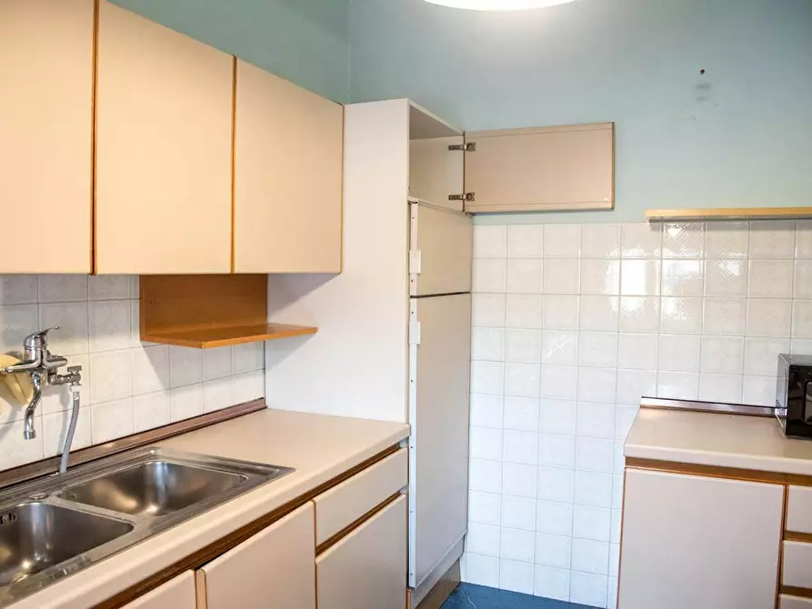 Immagine 10 di Camera in affitto  in Via Quirino Majorana a Roma