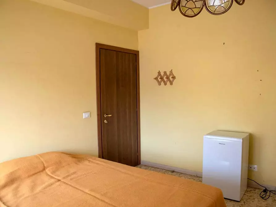 Immagine 3 di Camera in affitto  in Via Quirino Majorana a Roma