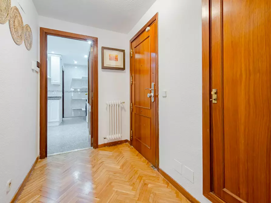 Immagine 10 di Camera in affitto  in Calle del Corazón de María a Madrid