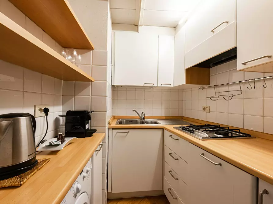 Immagine 8 di Appartamento in affitto  in Via dell' Oriuolo a Firenze