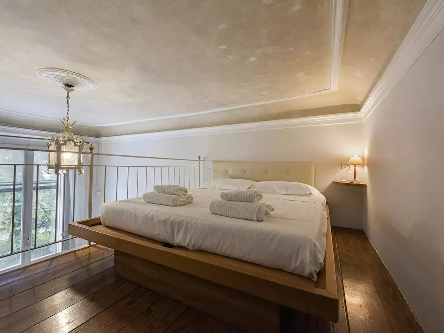 Immagine 10 di Appartamento in affitto  in Via dell' Oriuolo a Firenze