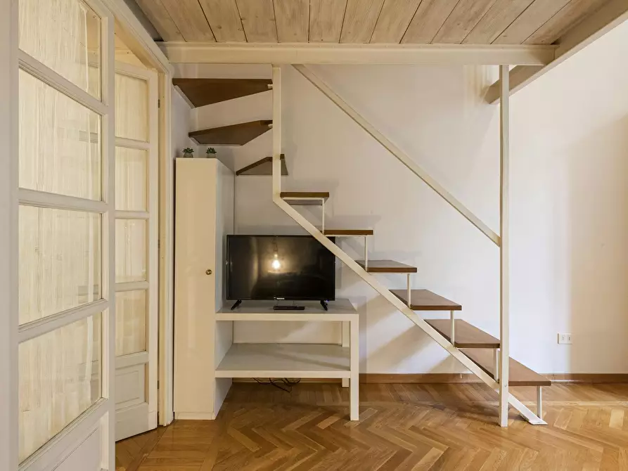 Immagine 6 di Appartamento in affitto  in Via dell' Oriuolo a Firenze