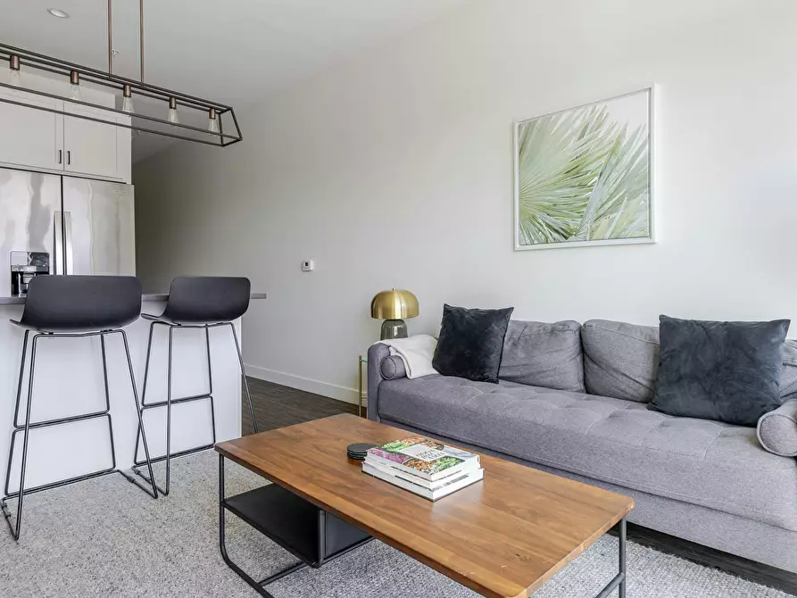Immagine 3 di Appartamento in affitto  in North Addison Avenue a Ancona