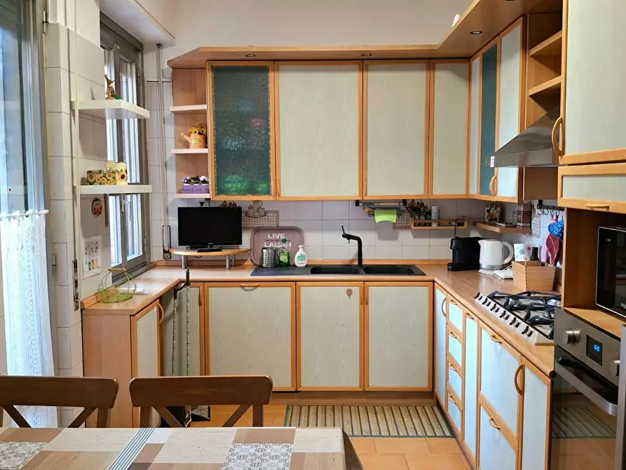 Immagine 4 di Appartamento in affitto  in Via Sem Benelli a Milano