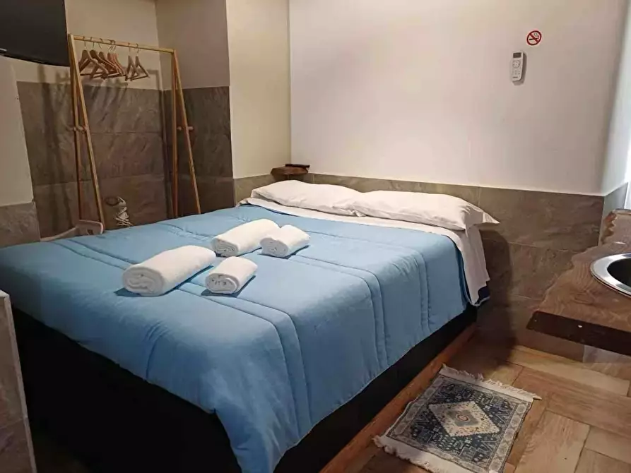 Immagine 1 di Appartamento in affitto  in Piazza Principe Umberto a Napoli