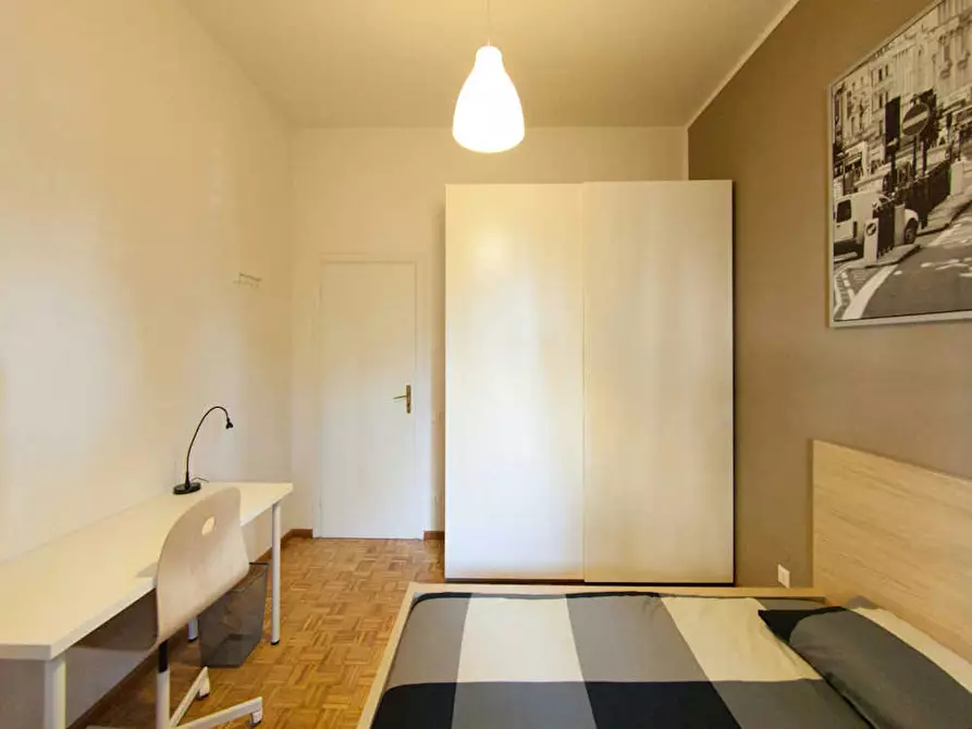 Immagine 6 di Camera in affitto  in Via Benedetto Marcello a Bologna