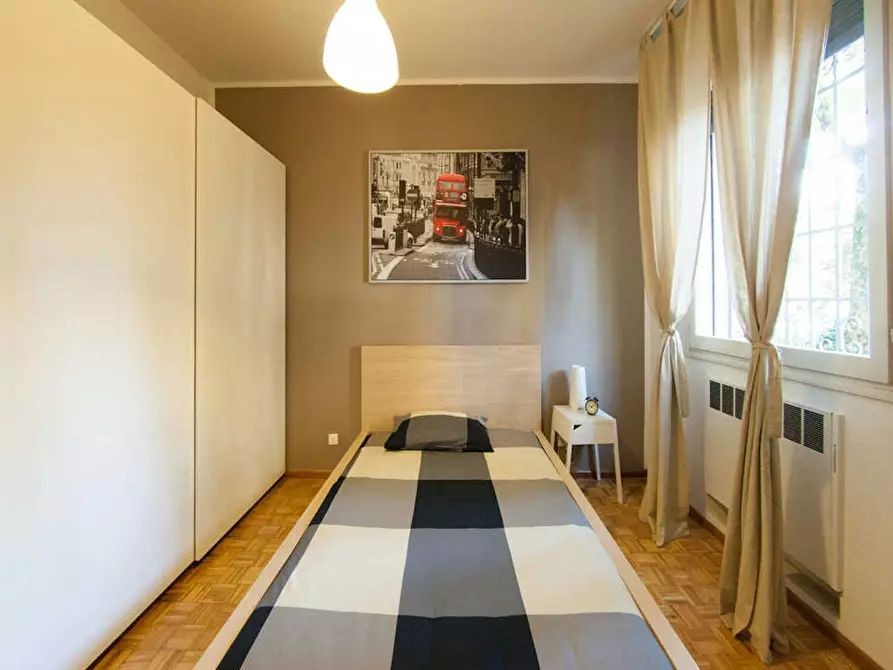 Immagine 1 di Camera in affitto  in Via Benedetto Marcello a Bologna