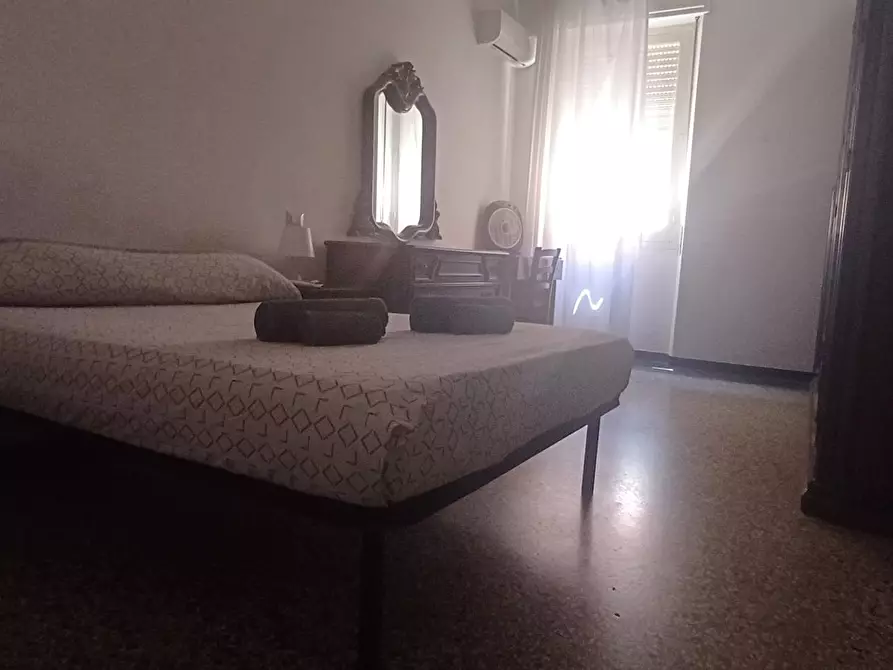 Immagine 1 di Camera in affitto  in Via Costituzione a Cagliari