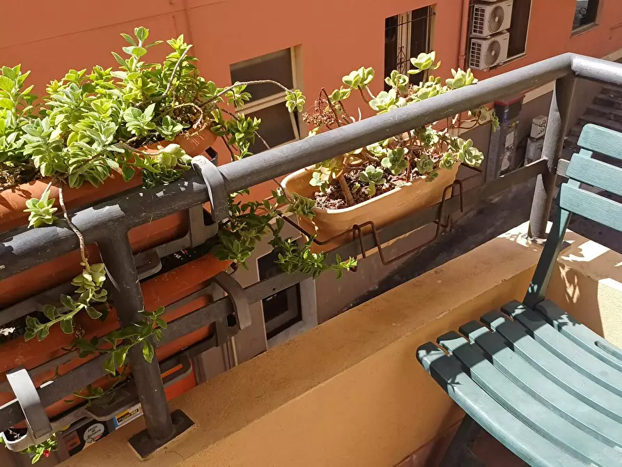 Immagine 2 di Camera in affitto  in Via Costituzione a Cagliari