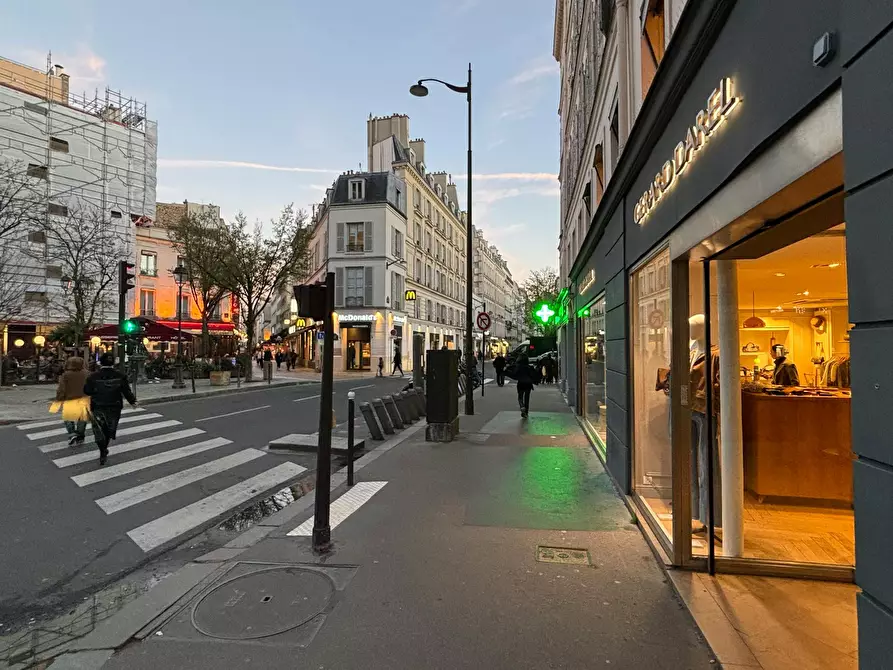 Immagine 8 di Appartamento in affitto  in Rue de Passy a Paris 16