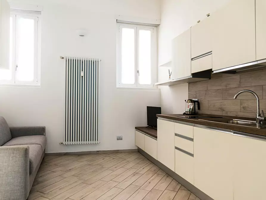 Immagine 6 di Appartamento in affitto  in Corso Monforte a Milano