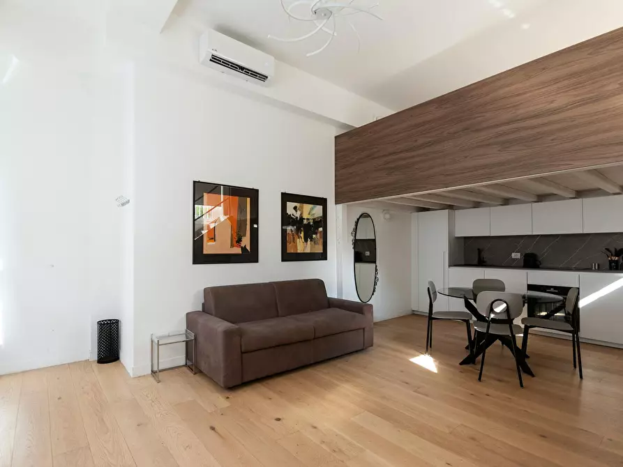 Immagine 6 di Appartamento in affitto  in Via Nino Bixio a Milano