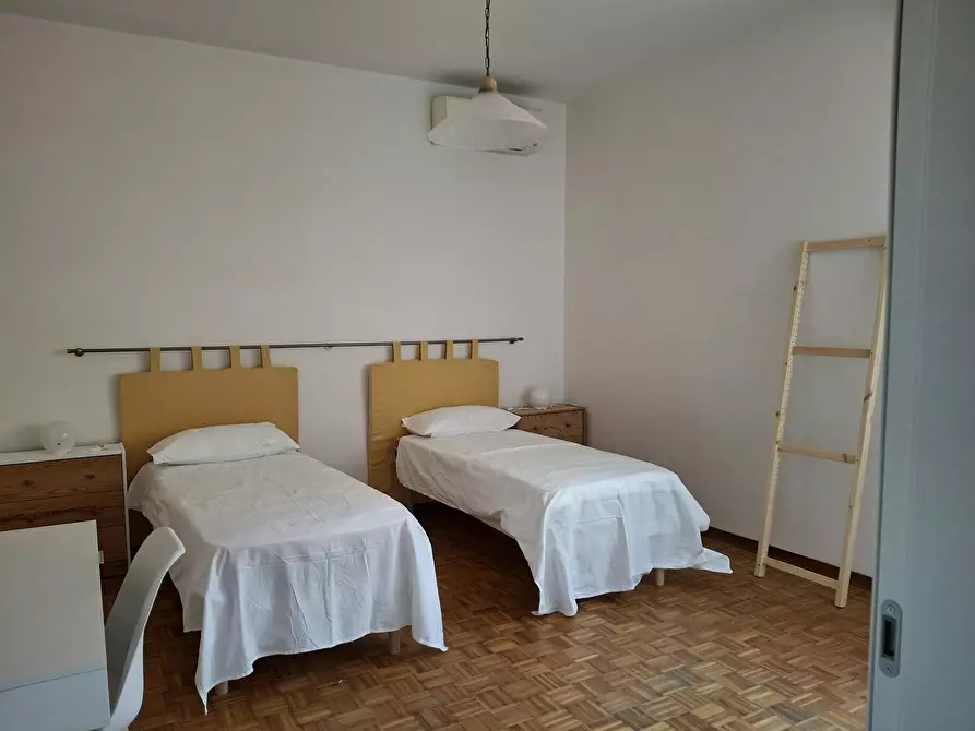 Immagine 9 di Camera condivisa in affitto  in Via Pistoiese a Firenze