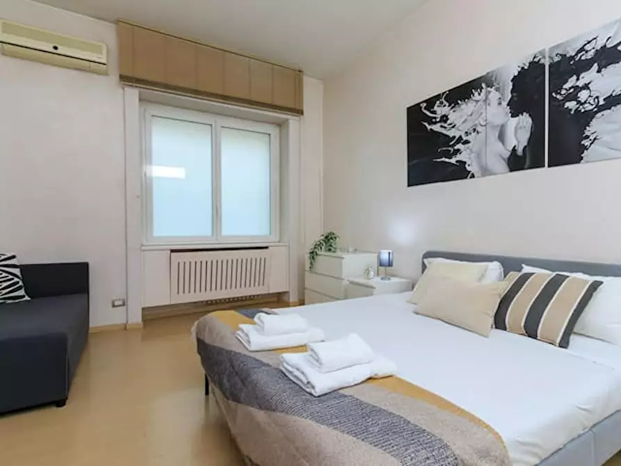Immagine 2 di Appartamento in affitto  in Corso di Porta Vittoria a Milano