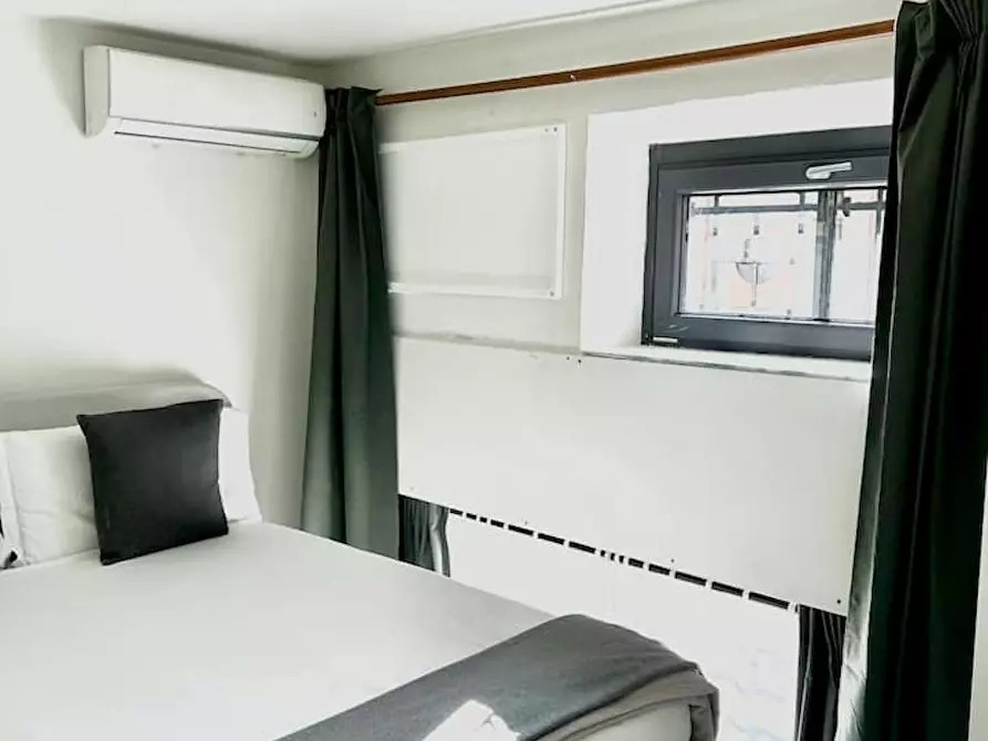 Immagine 2 di Appartamento in affitto  in Via Coluccio Salutati a Milano