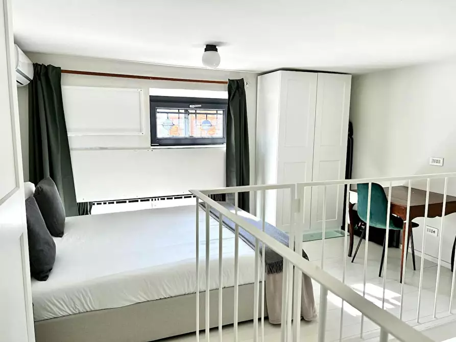 Immagine 6 di Appartamento in affitto  in Via Coluccio Salutati a Milano