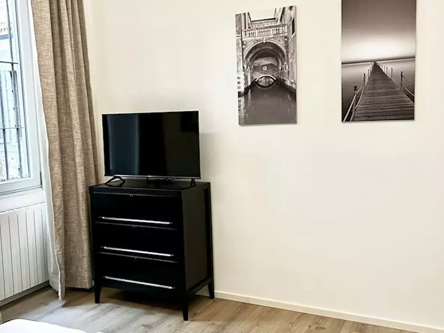 Immagine 9 di Appartamento in affitto  in Via Legnano a Milano