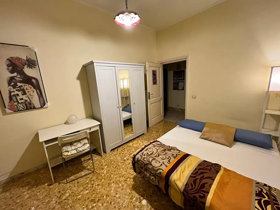 Immagine 3 di Camera in affitto  in Via Sebastiano Veniero a Roma