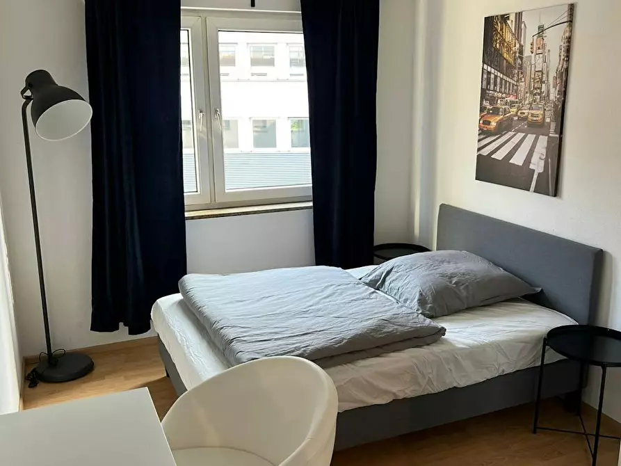 Immagine 1 di Camera in affitto  in Charlottenstraße a Stuttgart
