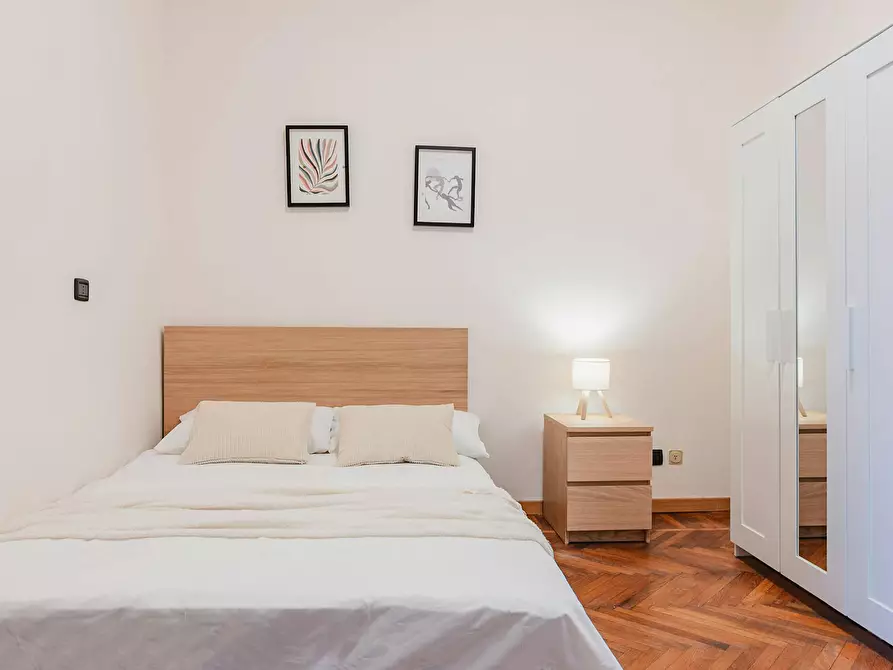 Immagine 5 di Camera in affitto  in Via Enrico Tazzoli a Milano