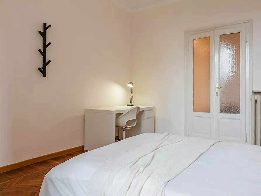 Immagine 5 di Camera in affitto  in Via Enrico Tazzoli a Milano