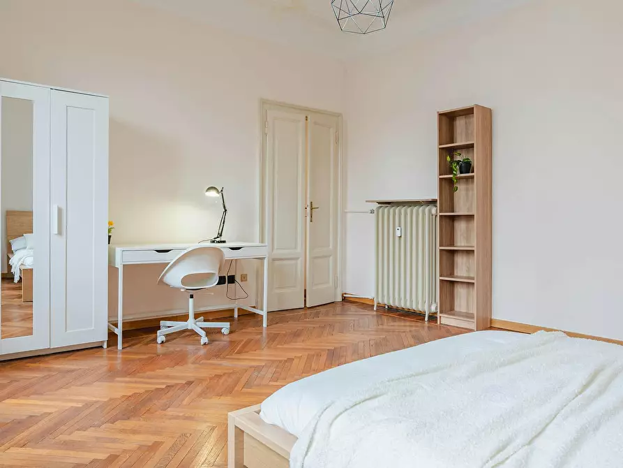 Immagine 3 di Camera in affitto  in Via Enrico Tazzoli a Milano