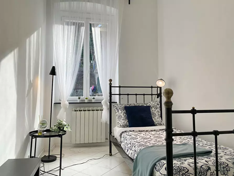 Immagine 2 di Camera in affitto  in Via Venezia a Genova