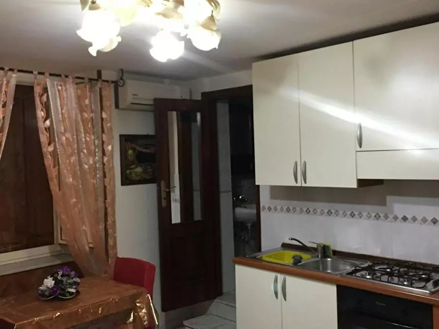 Immagine 6 di Appartamento in affitto  in Piazza Dante a Napoli