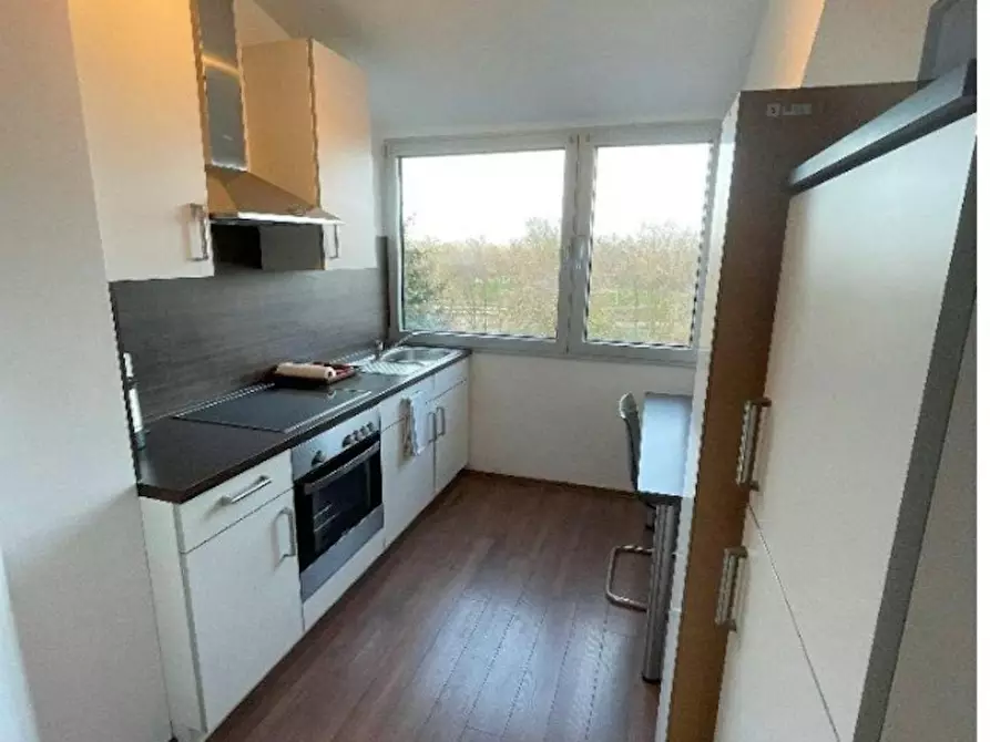 Immagine 1 di Appartamento in affitto  in Heerdter Landstraße a Düsseldorf