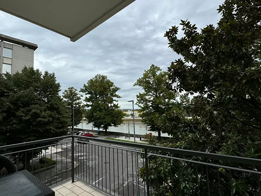 Immagine 3 di Camera in affitto  in Lungadige Capuleti a Verona