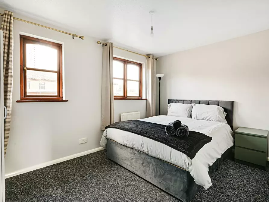 Immagine 4 di Casa indipendente in affitto  in Purdy Street a Poplar
