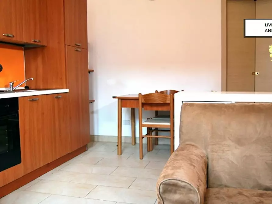 Immagine 2 di Appartamento in affitto  in Via Garegnano a Milano