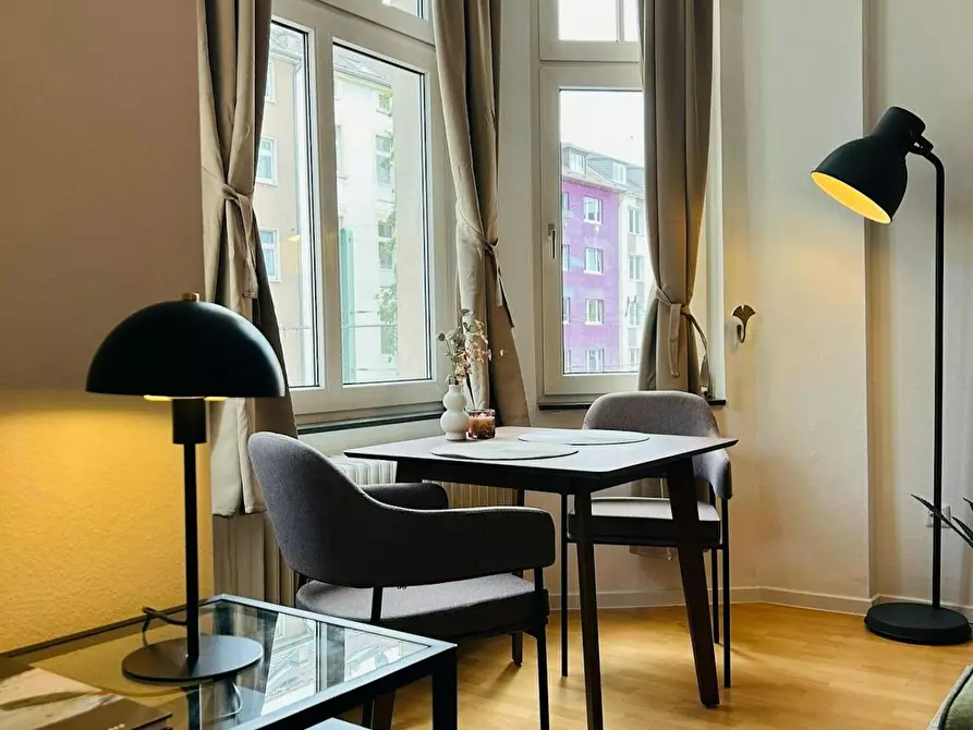 Immagine 4 di Appartamento in affitto  in Hüttenstraße a Düsseldorf
