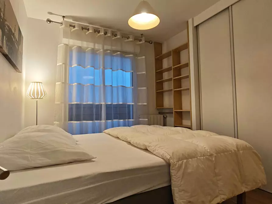 Immagine 8 di Appartamento in affitto  in Rue Jean Jacques Rousseau a Issy-les-Moulineaux