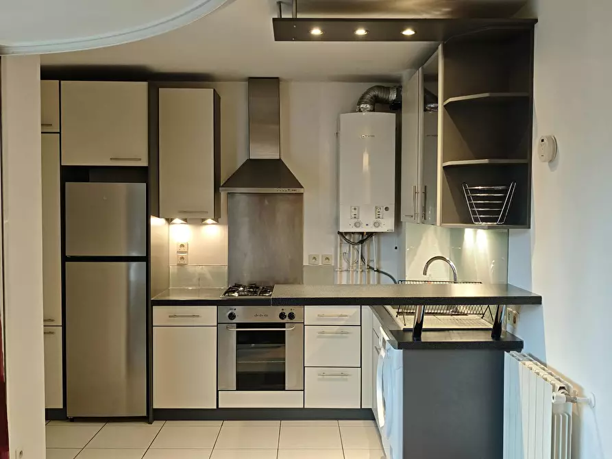 Immagine 5 di Appartamento in affitto  in Rue Jean Jacques Rousseau a Issy-les-Moulineaux