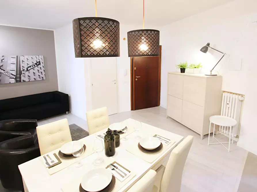 Immagine 2 di Camera condivisa in affitto  in Via Baldassarre Galuppi a Venezia