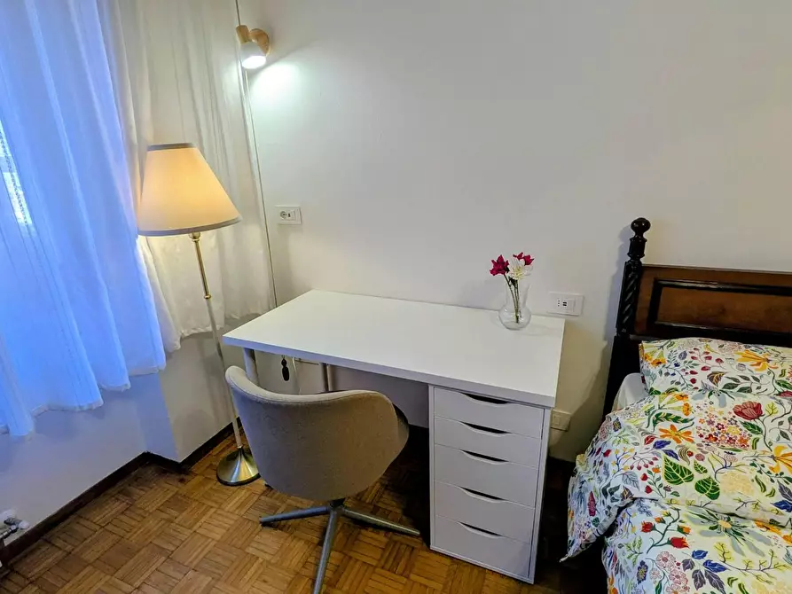 Immagine 9 di Camera in affitto  in Via Mar Nero a Milano