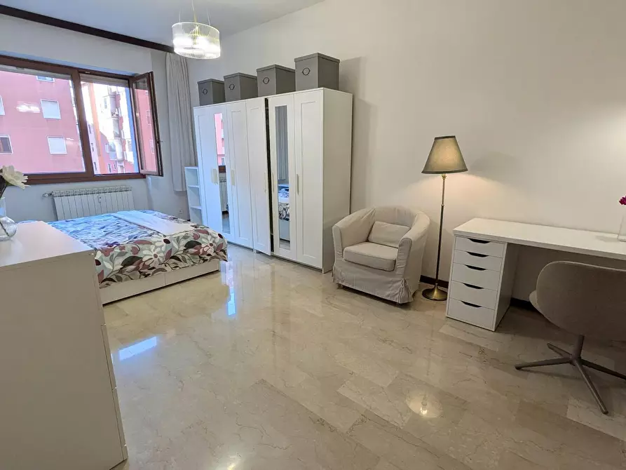 Immagine 9 di Camera in affitto  in Via Mar Nero a Milano