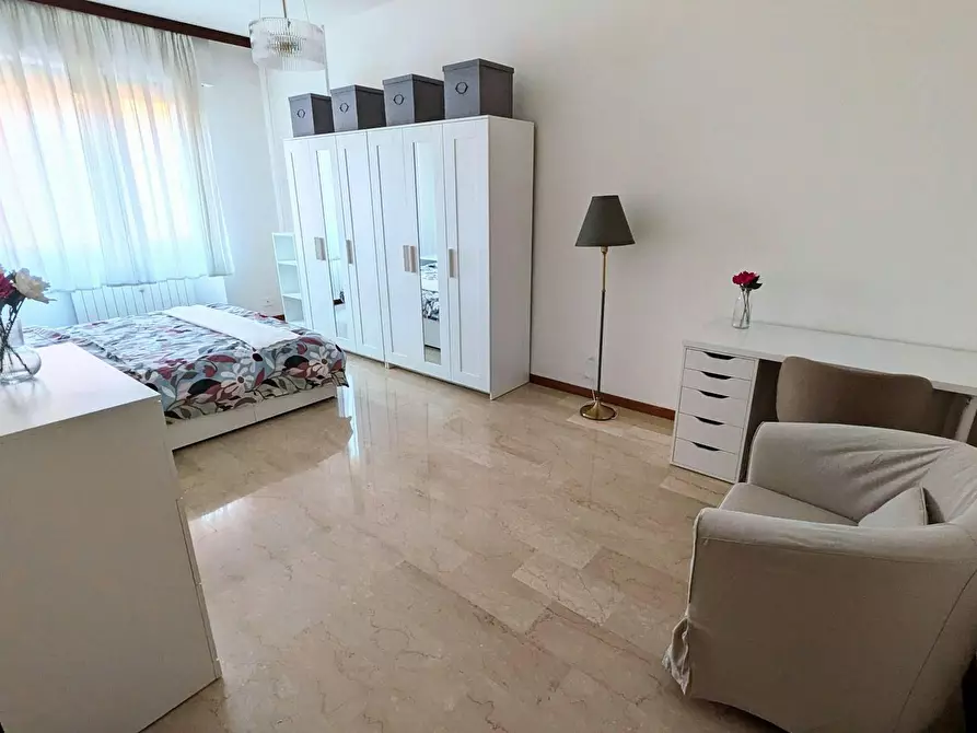 Immagine 1 di Camera in affitto  in Via Mar Nero a Milano