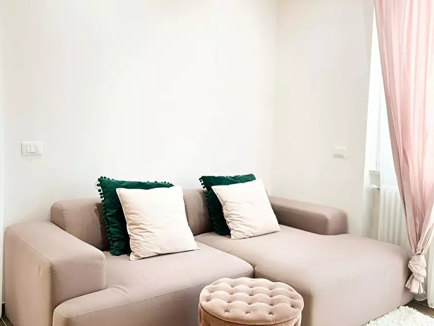 Immagine 2 di Casa indipendente in affitto  in Vicolo del Monte delle Capre a Roma