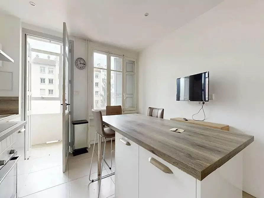 Immagine 4 di Appartamento in affitto  in Rue du Onze Novembre a Saint-Étienne