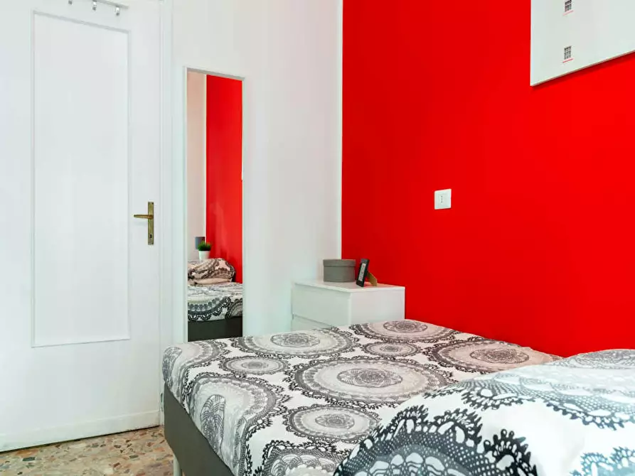Immagine 4 di Camera in affitto  in Via Ferrante Aporti a Milano