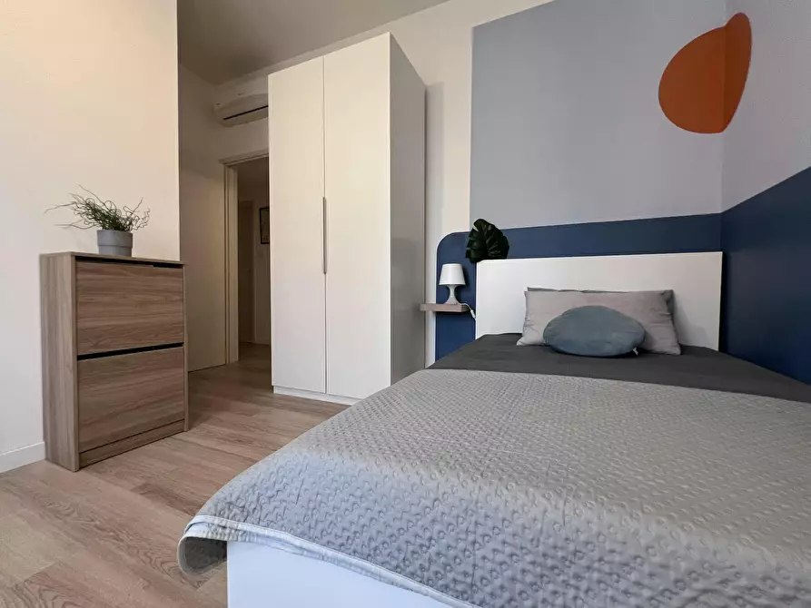 Immagine 4 di Camera in affitto  in Via Leandro Alberti a Bologna
