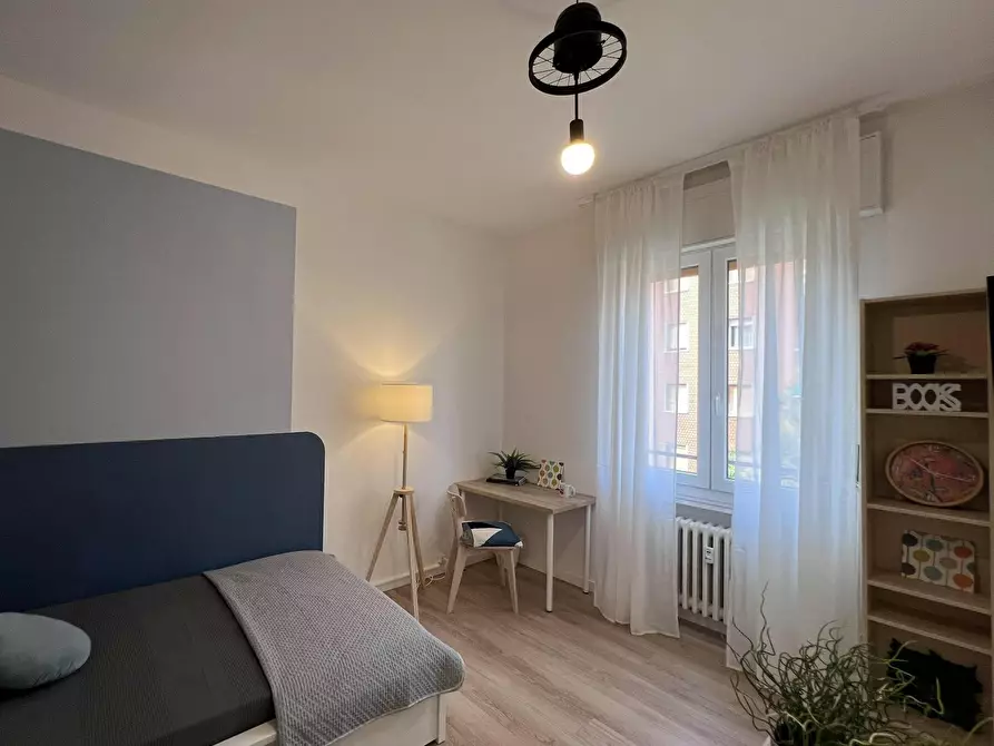 Immagine 1 di Camera in affitto  in Via Leandro Alberti a Bologna