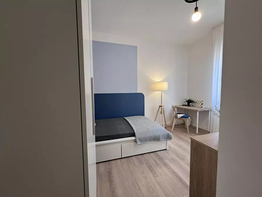 Immagine 7 di Camera in affitto  in Via Leandro Alberti a Bologna