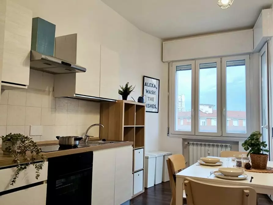 Immagine 10 di Camera in affitto  in Via Bellaria a Bologna