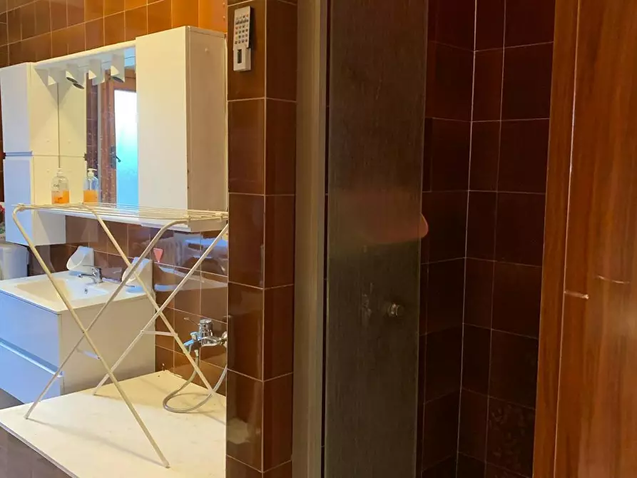 Immagine 6 di Camera in affitto  in Via della Torretta a Bologna