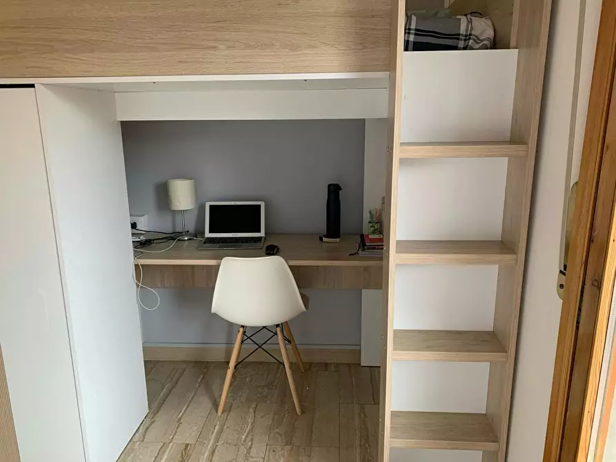 Immagine 2 di Camera in affitto  in Via della Torretta a Bologna