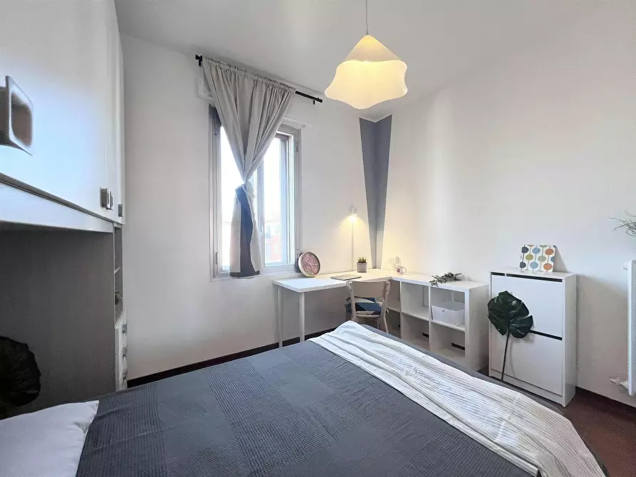 Immagine 3 di Camera in affitto  in Via Severino Ferrari a Bologna